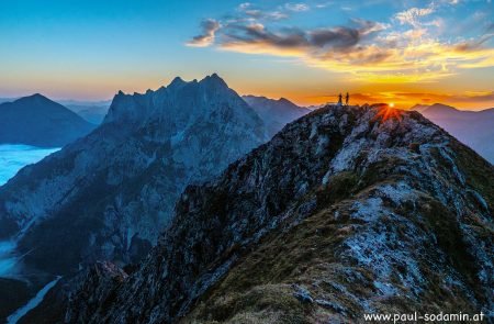 hochzeits fotoshooting bei sonnenaufgang im gesaeuse sodamin paul 18