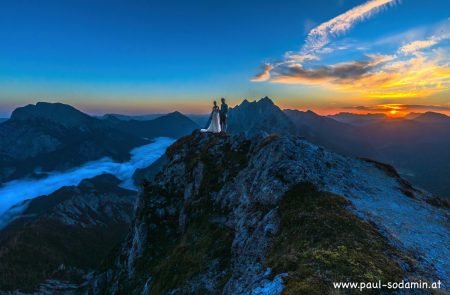 hochzeits fotoshooting bei sonnenaufgang im gesaeuse sodamin paul 19