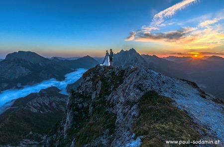 hochzeits fotoshooting bei sonnenaufgang im gesaeuse sodamin paul 20