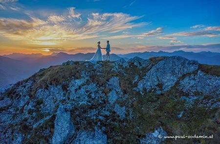 hochzeits fotoshooting bei sonnenaufgang im gesaeuse sodamin paul 26