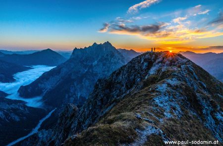 hochzeits fotoshooting bei sonnenaufgang im gesaeuse sodamin paul 9 1