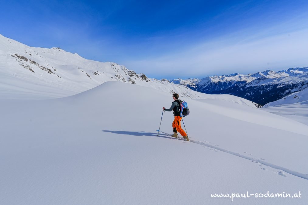 Von der Piste ins Gelände – Skitourenkurse für Einsteiger